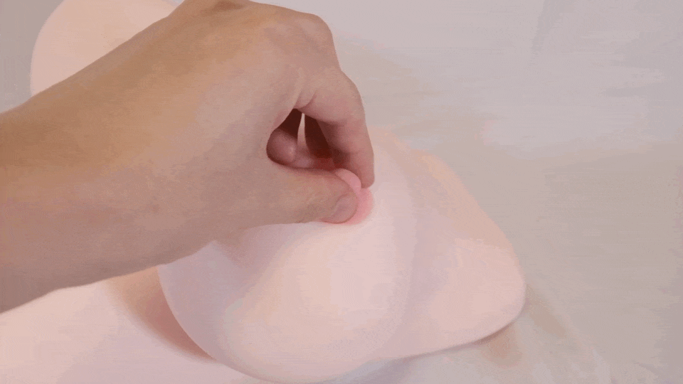 RealBody系列 超乳 北大路花音的乳頭硬度