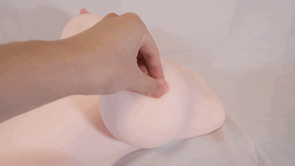 RealBody系列 超乳 北大路花音的乳頭硬度