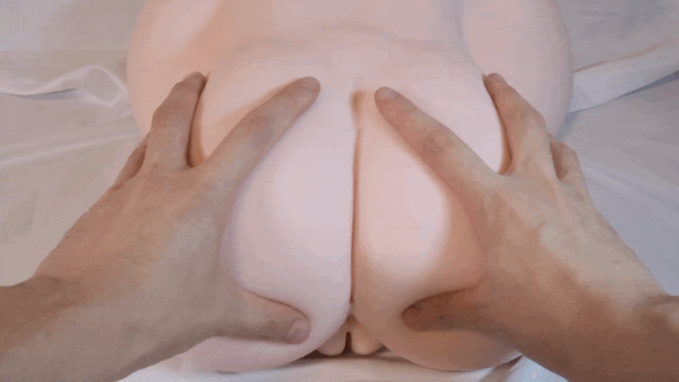 ぷにあなミラクル爆乳DX屁股的柔軟度