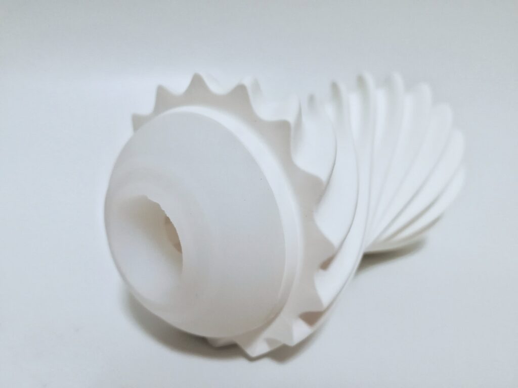TENGA MOOVA SILKY WHITE 這款飛機杯