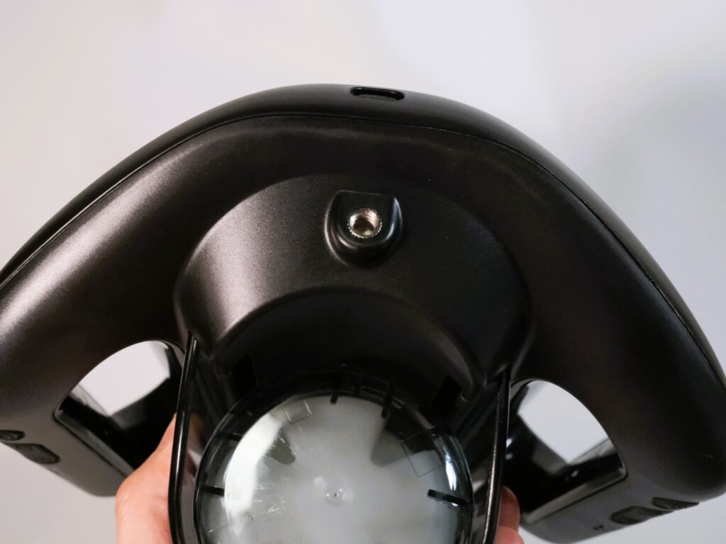 THE JETPACK 的手機支架螺絲孔